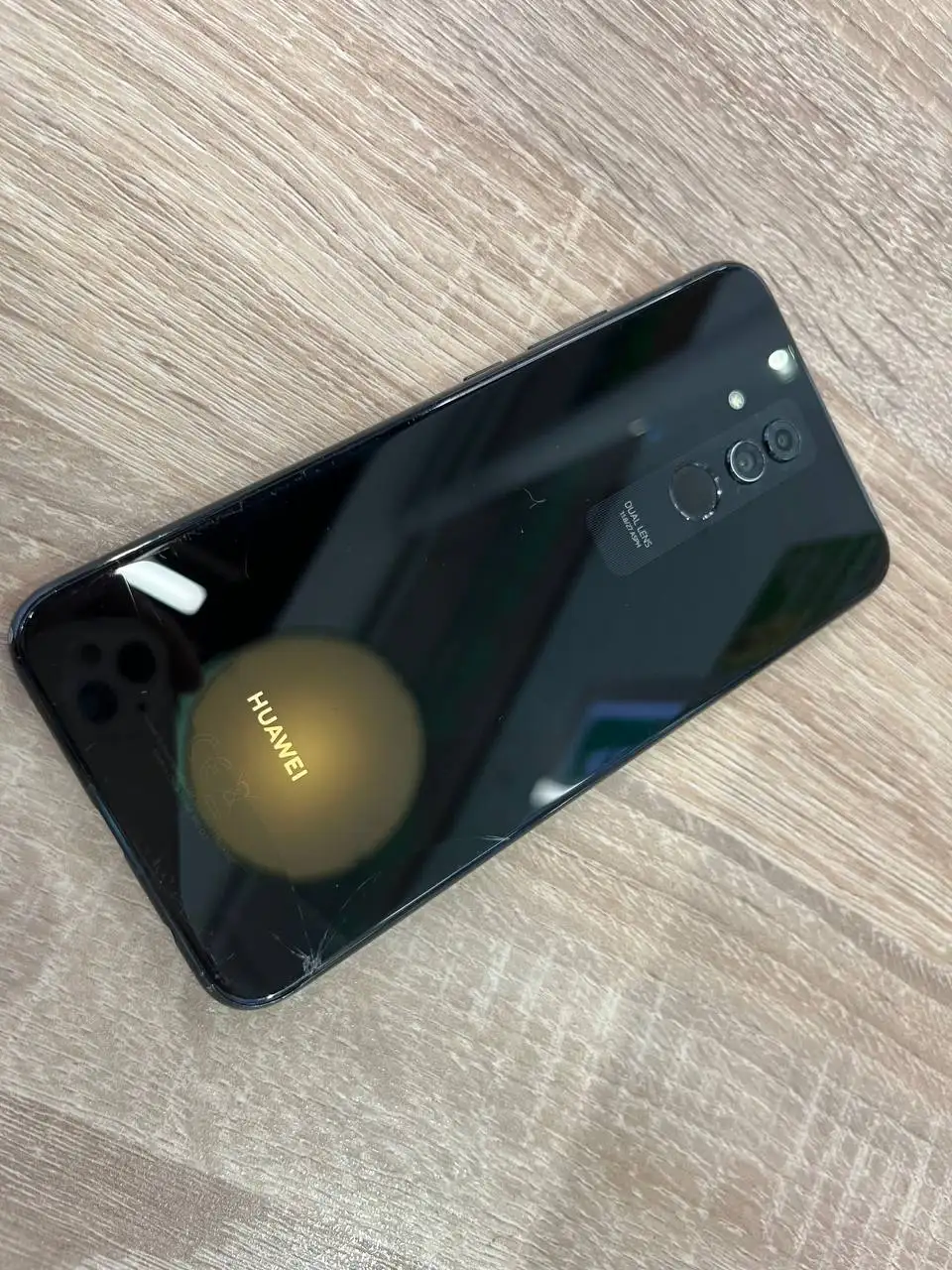 Huawei Mate 20 Lite - Смартфоны и мобильные телефоны (Электроника) в Тюмень
