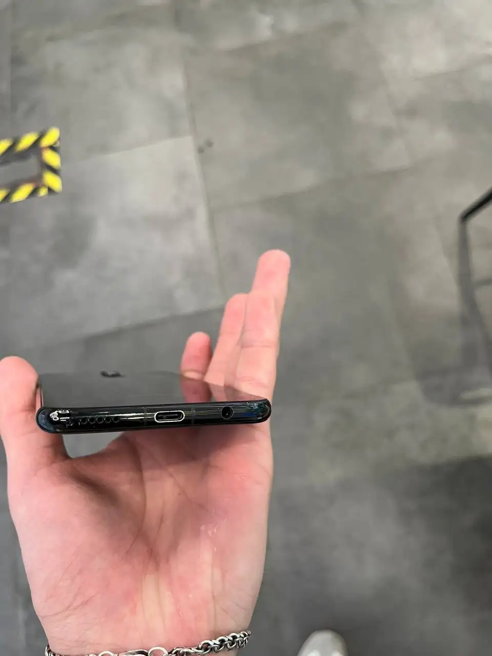 Huawei Mate 20 Lite - Смартфоны и мобильные телефоны (Электроника) в Тюмень