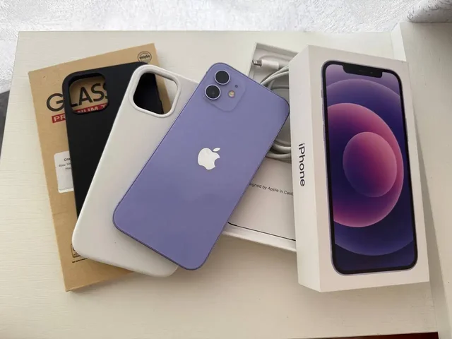 Айфон 12, 85% аккумулятора, идеальное состояние - Электроника в Тюмень