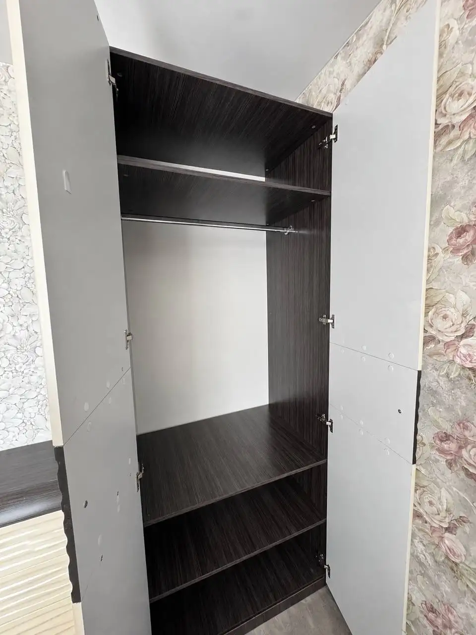 Продажа шкафа с комодом в подарок - Шкафы (Для дома и дачи) в Тюмень