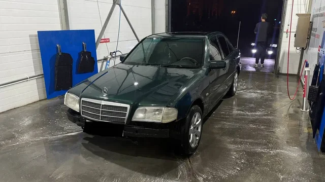 Mercedes W202 1996 - Запчасти для ВАЗ в Тюмень