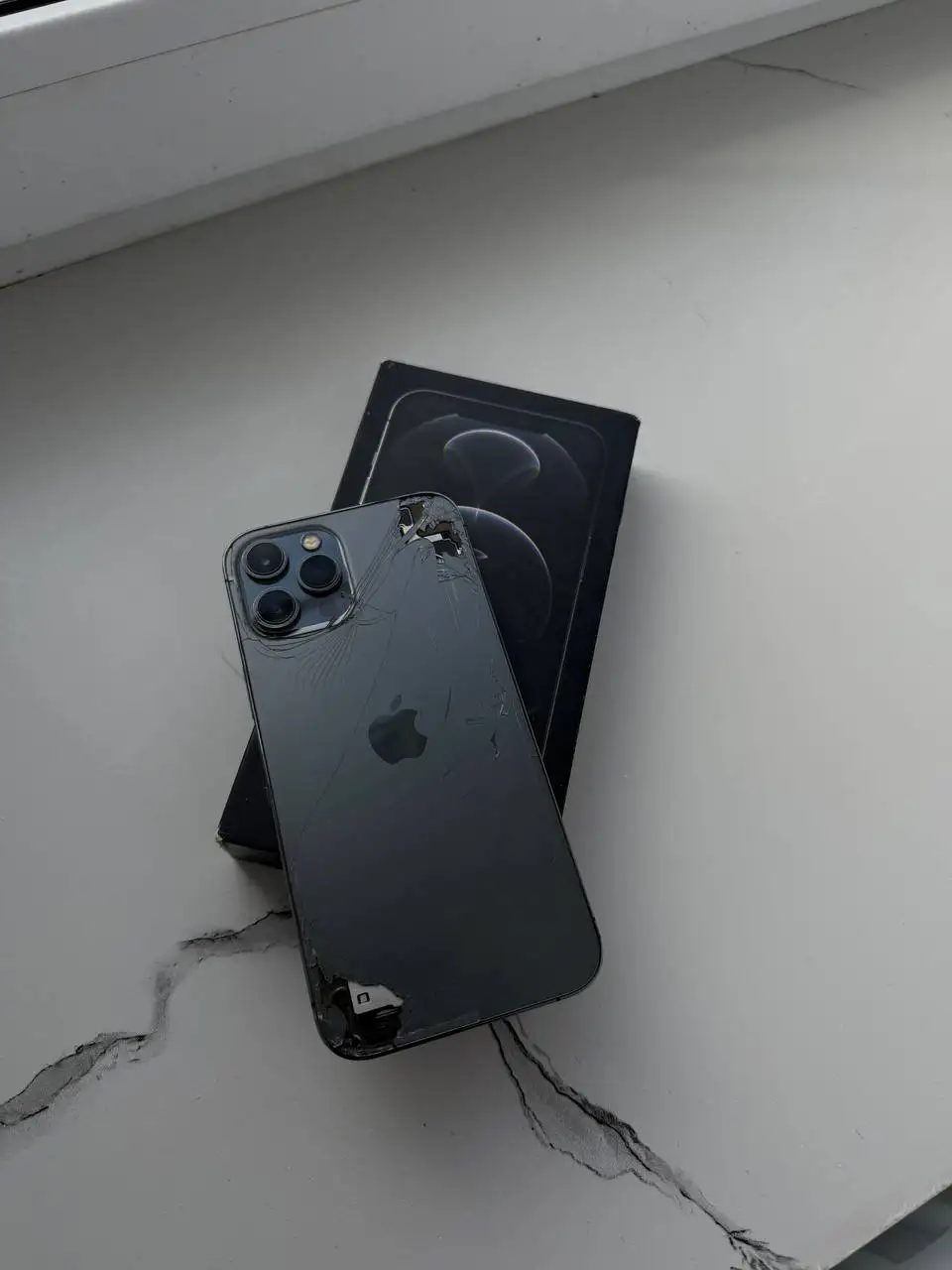 iPhone 12 Pro Max 256GB - Смартфоны (Электроника) в Тюмень