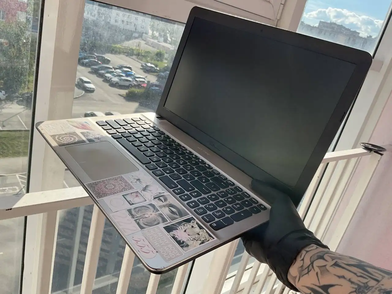 Ноутбук ASUS VivoBook Max за 6000 рублей - Вейпы и кальяны в Тюмень