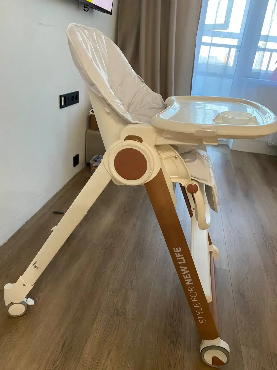 Продам стул Happy Baby - Стульчики для кормления (Товары для детей) в Тюмень