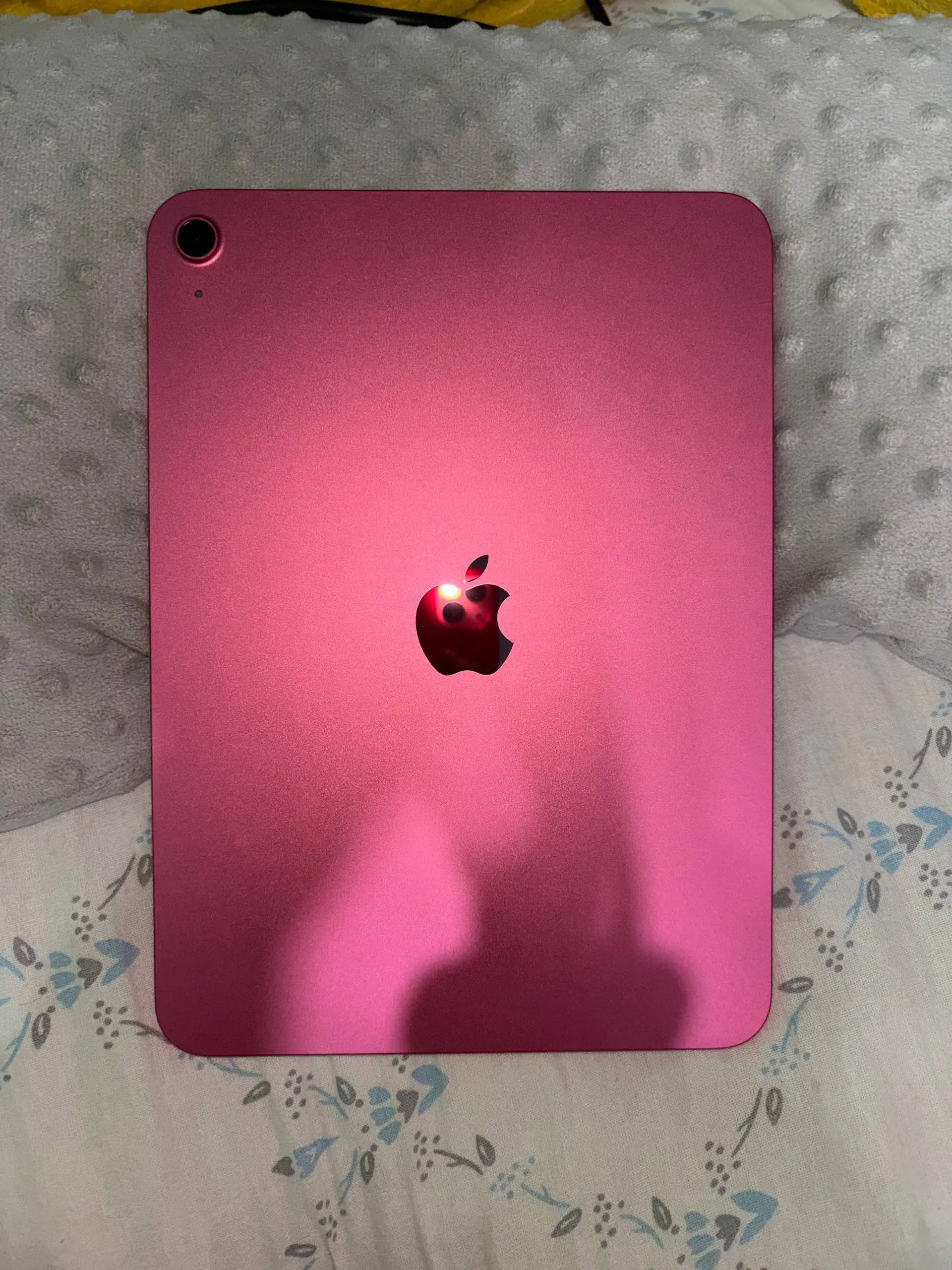 Продам iPad (A16) 2025, 128 ГБ, розовый - Планшеты (Электроника) в Тюмень