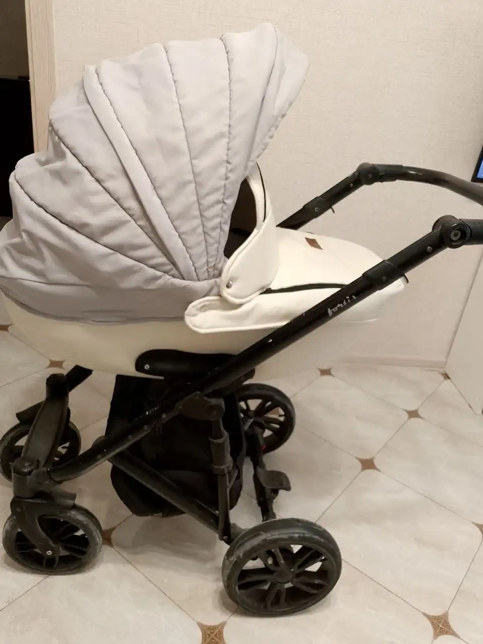 Продам коляску