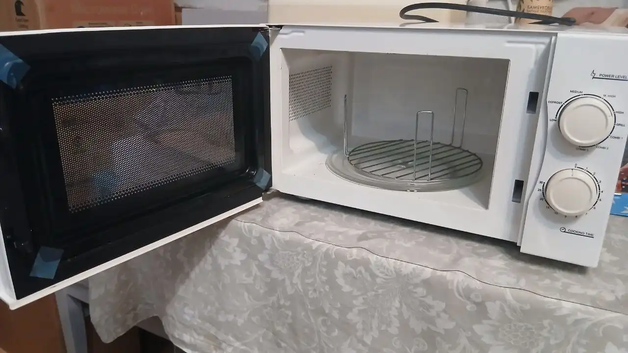 Продажа микроволновки Candy на запчасти