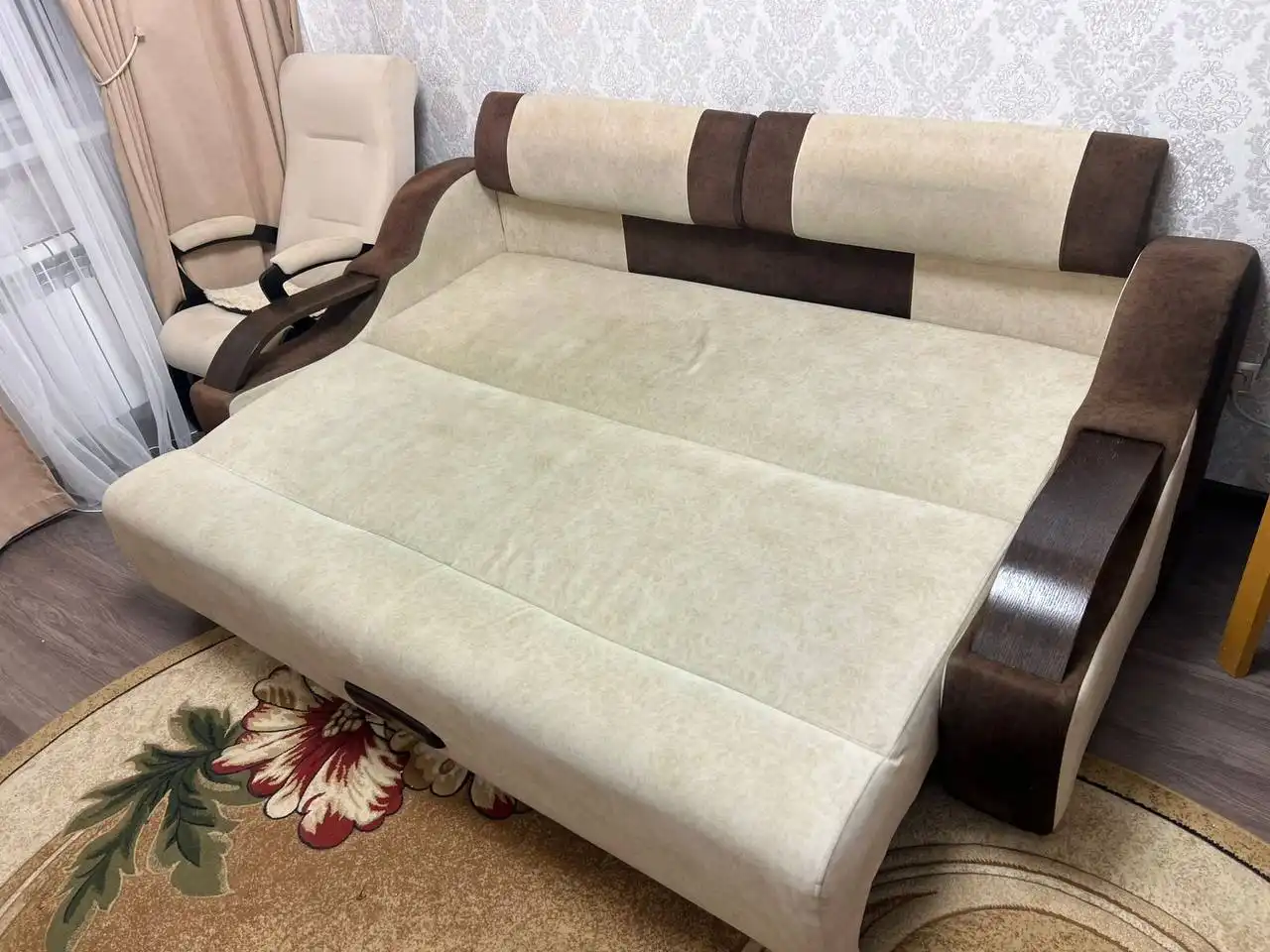 Продам диван и 2 кресла