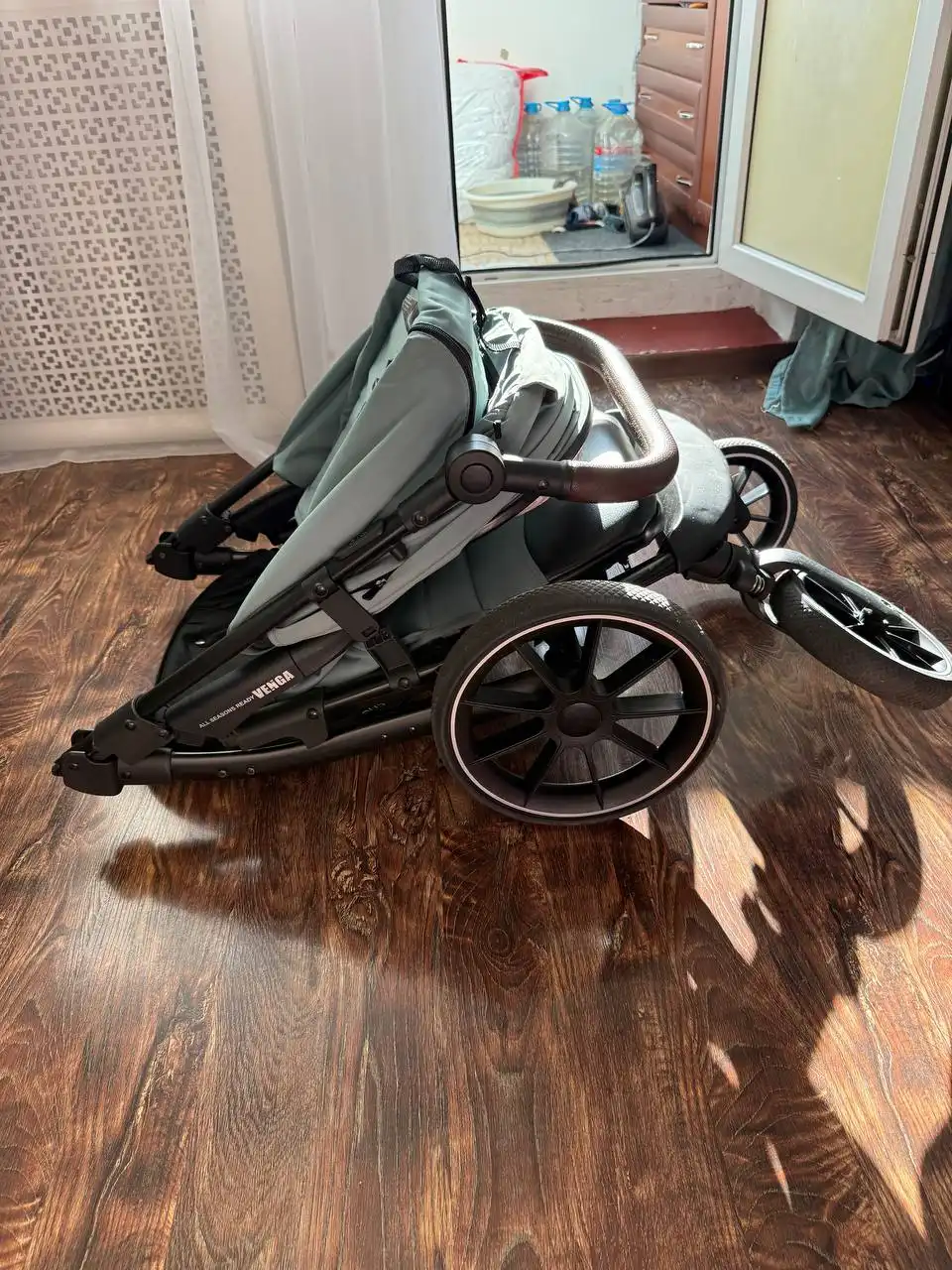 Коляска в отличном состоянии