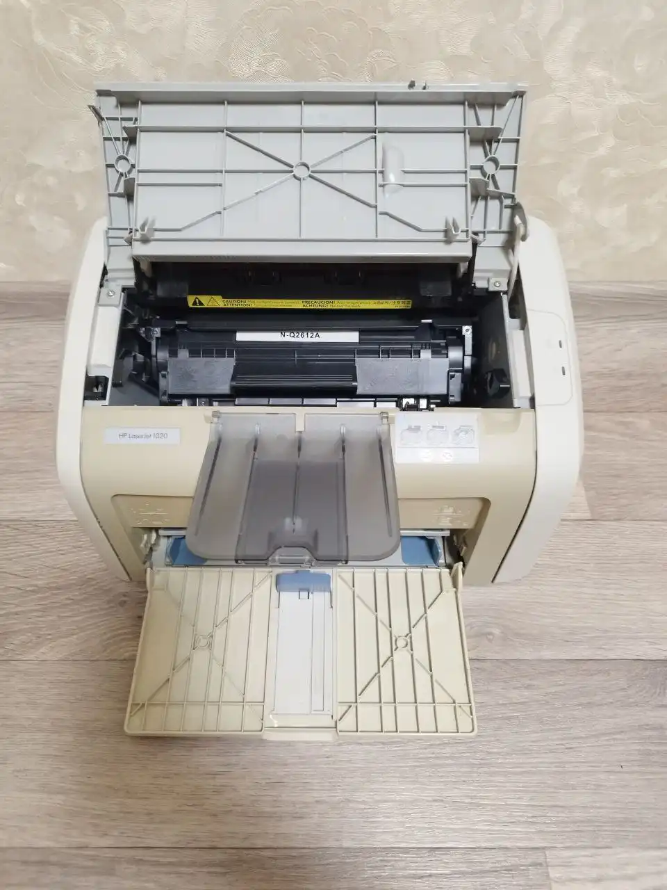 Принтер HP LaserJet 1020 с новым картриджем