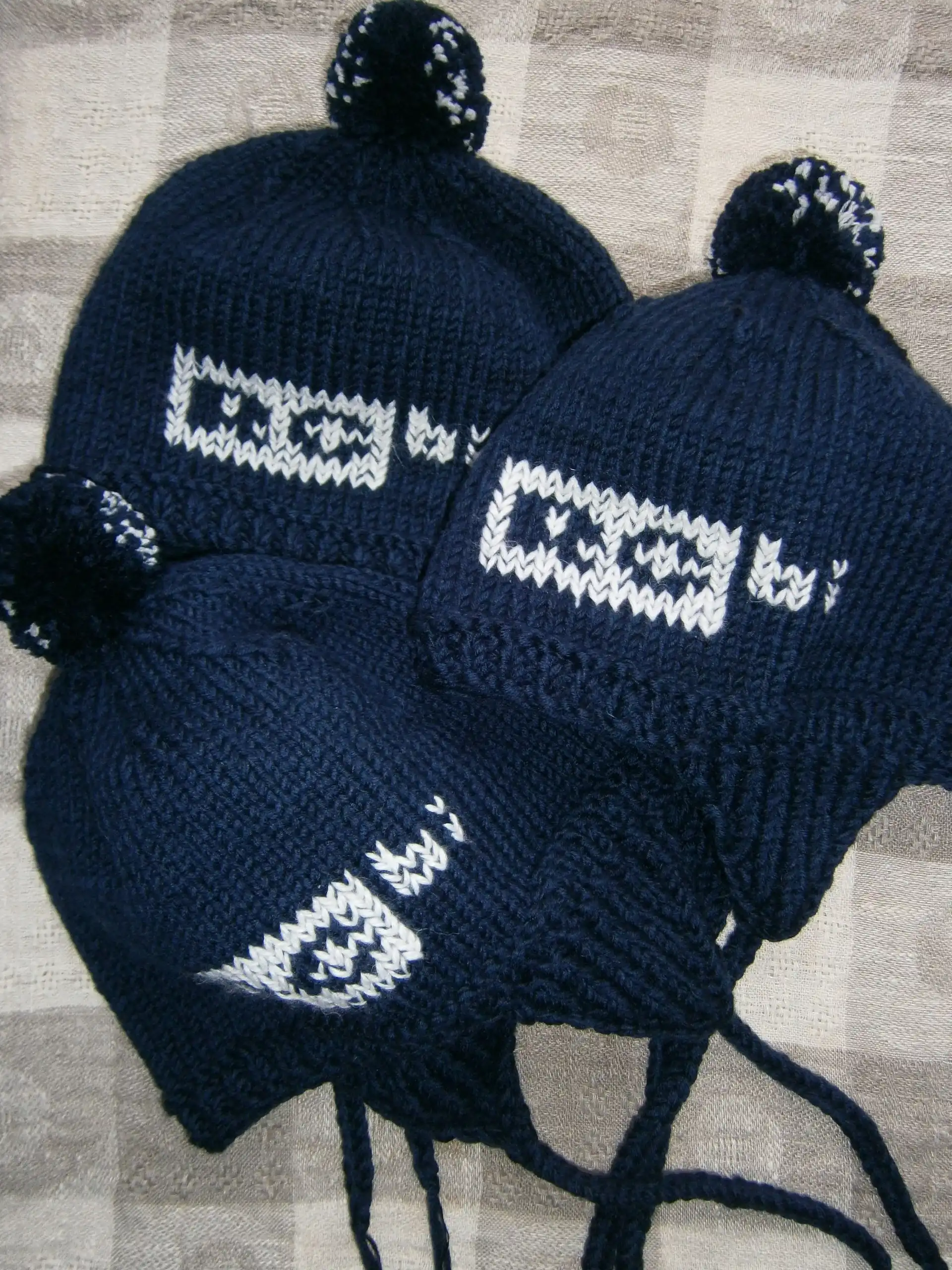 Вязаные шапки с ушами для мужчин - Головные уборы (Одежда) в Псков