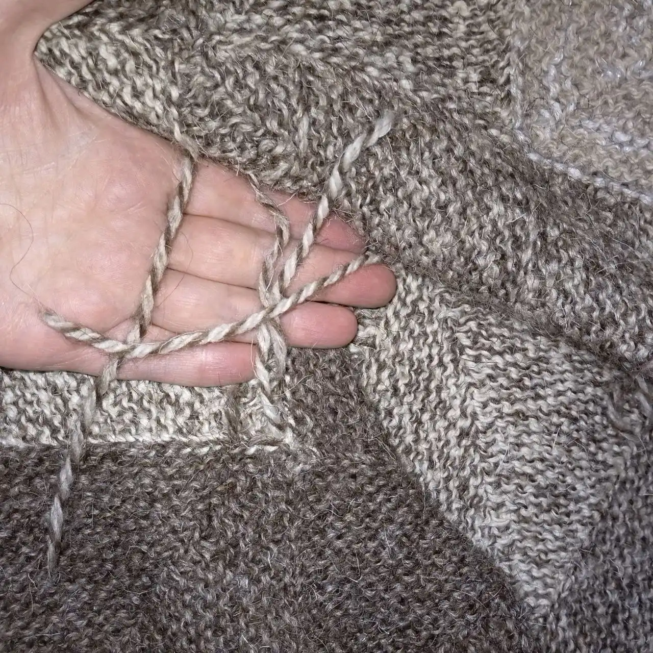 Теплый плед из шерсти ручной работы - Рукоделие (Хобби и отдых) в Псковская область