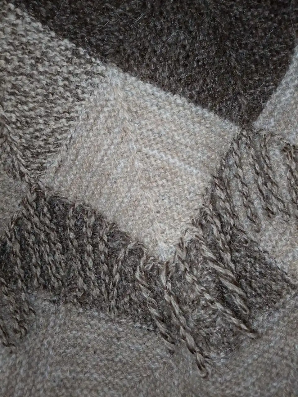 Ручная работа к 23 февраля: плед и шарф - Рукоделие (Хобби и отдых) в Псков