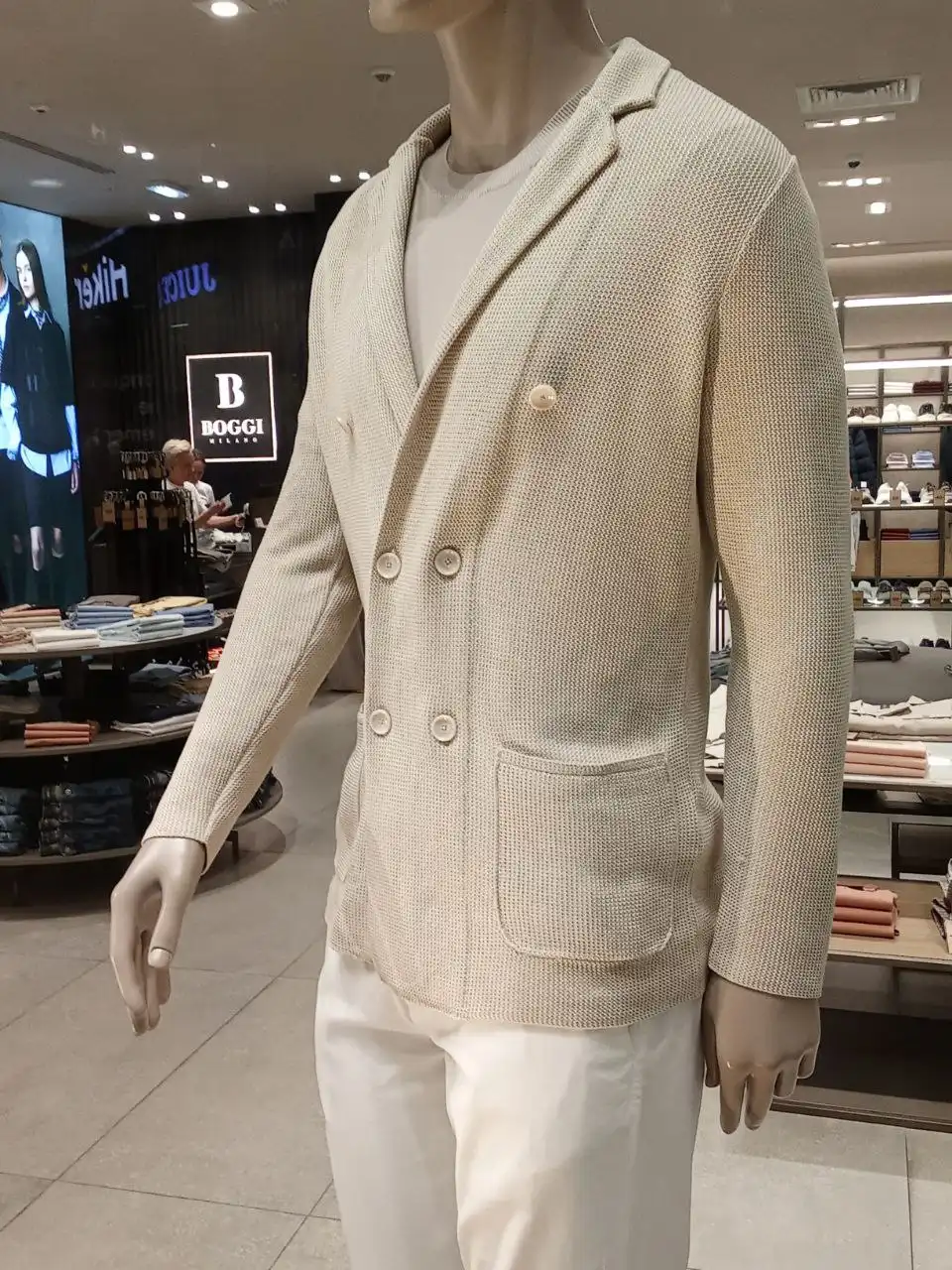 Цвет года 2026 Cloud Dancer от Pantone - Барахолка в Псковская область