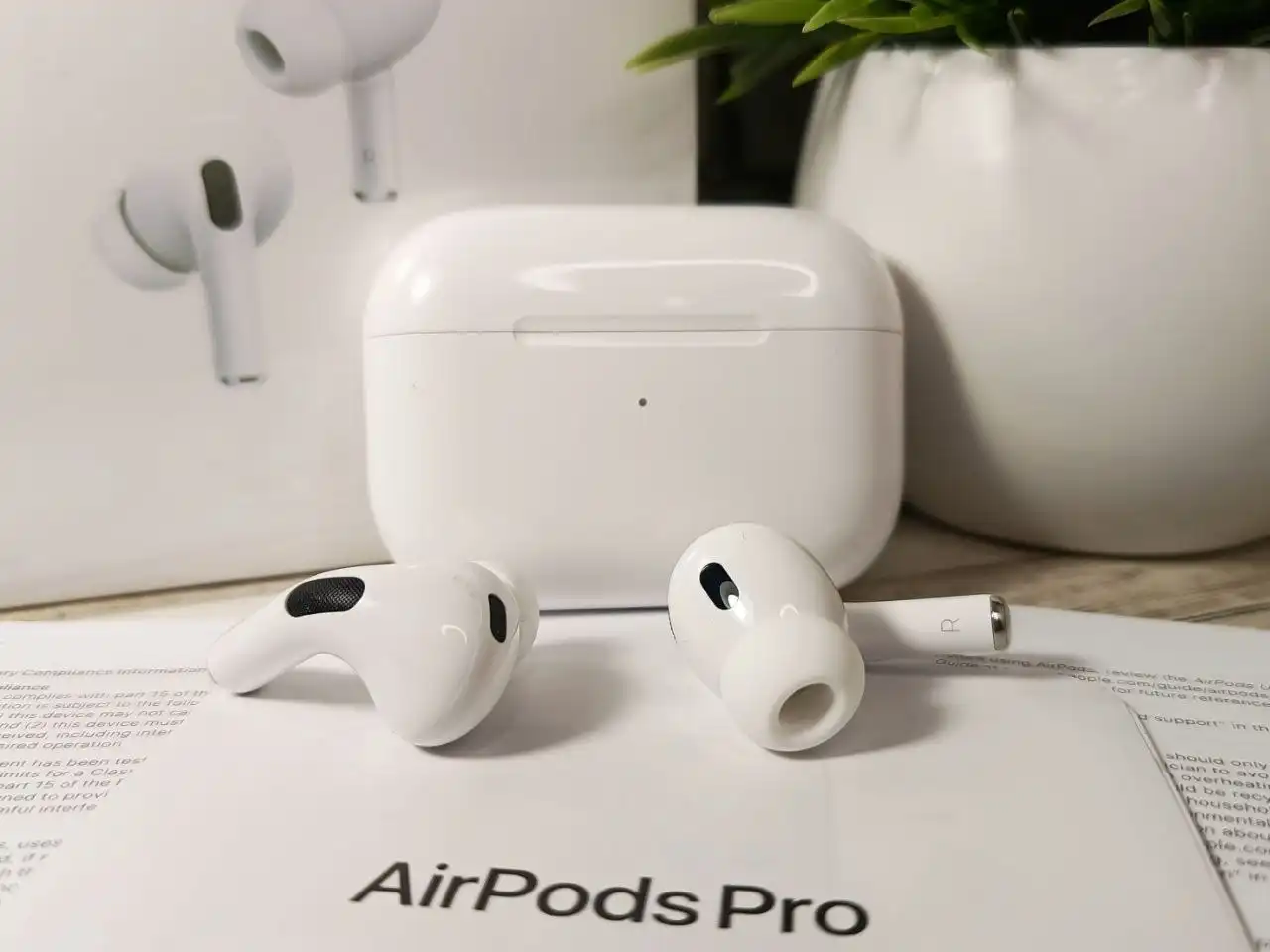 Продажа реплик беспроводных наушников AirPods 3, 4 и Pro 2 - Наушники (Электроника) в Москва