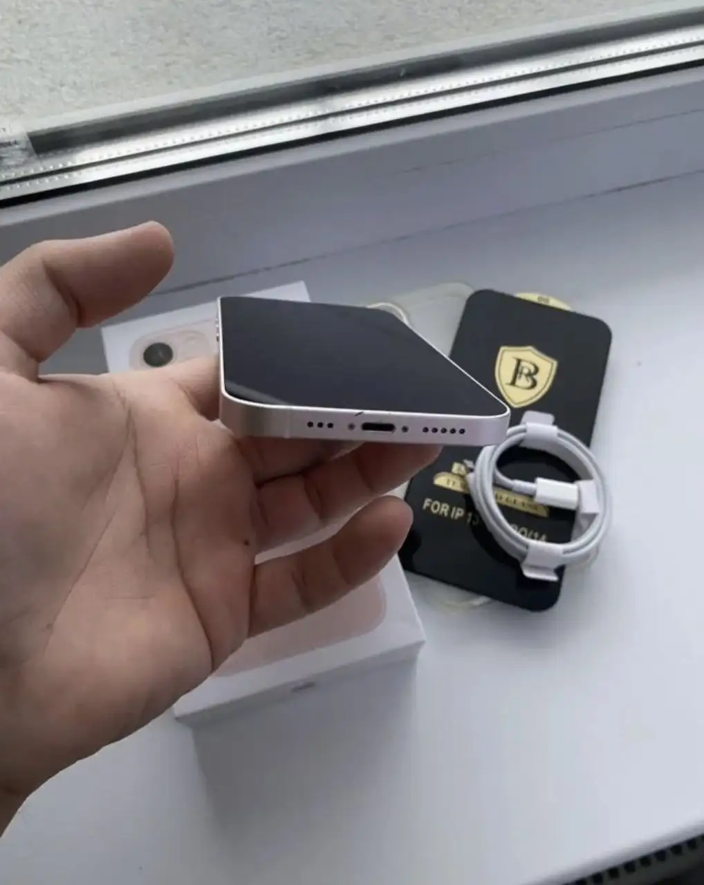 iPhone 13 128GB в отличном состоянии с полным комплектом - Смартфоны (Электроника) в Псковская область