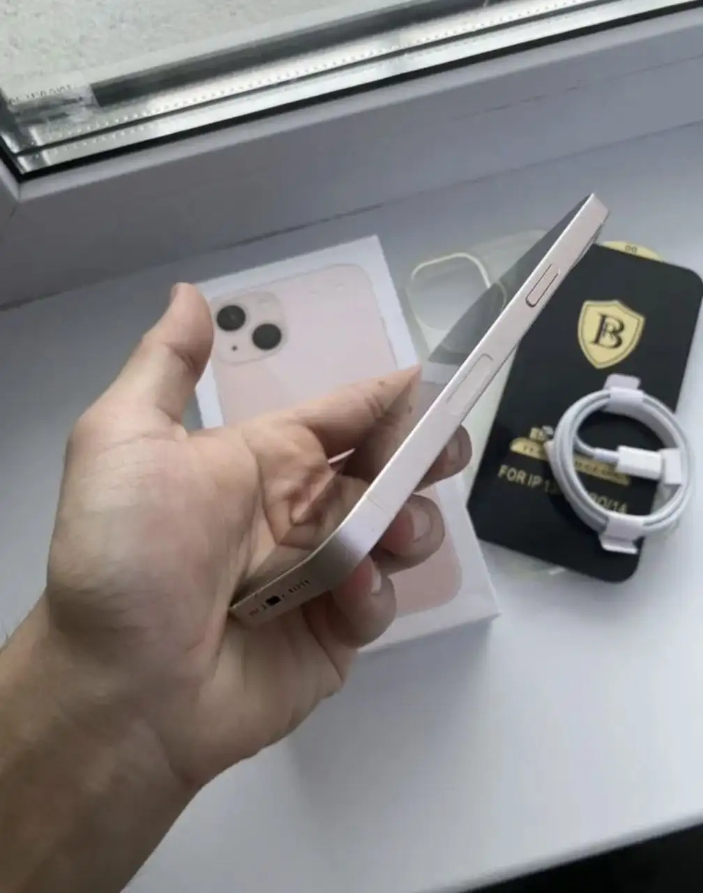 iPhone 13 128GB в отличном состоянии с полным комплектом - Смартфоны (Электроника) в Псковская область