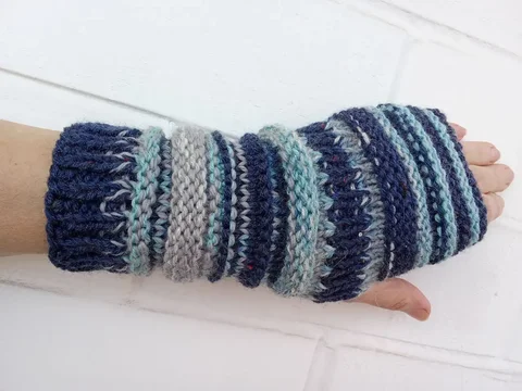 Уникальные митенки спицами для переменчивой весенней погоды - Аксессуары в Москва