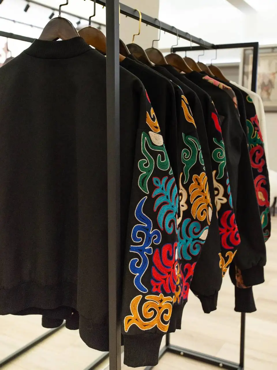 Бомберы YAKA для интересных образов - Верхняя одежда (Одежда) в Псков