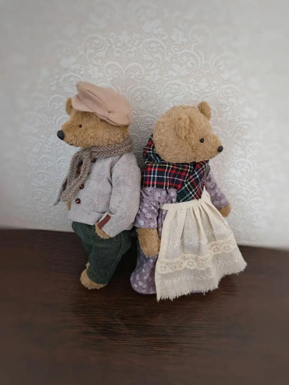 Пара вязаных медведей из мохера - Рукоделие (Хобби и отдых) в Неизвестно
