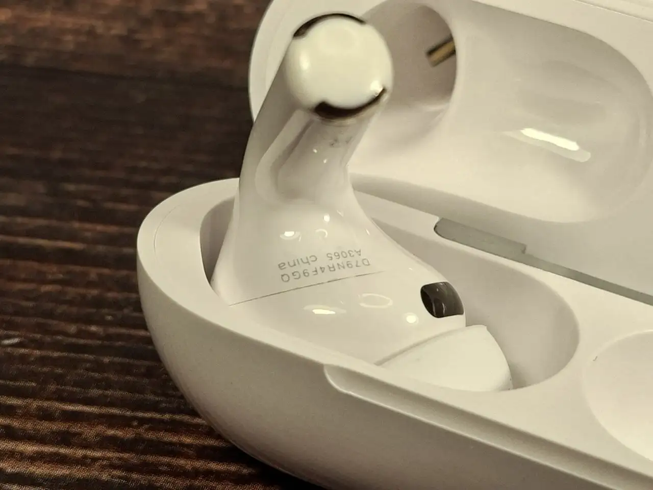 Продаются наушники AirPods pro 2, AirPods pro 3 - Электроника в Москва
