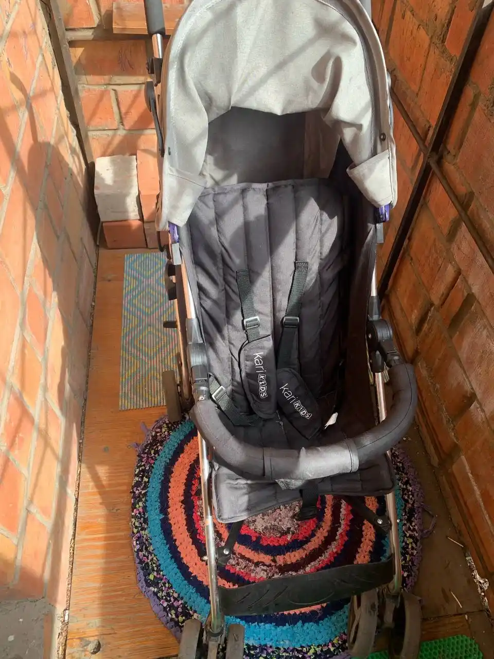 Продам детскую кровать и прогулочную коляску