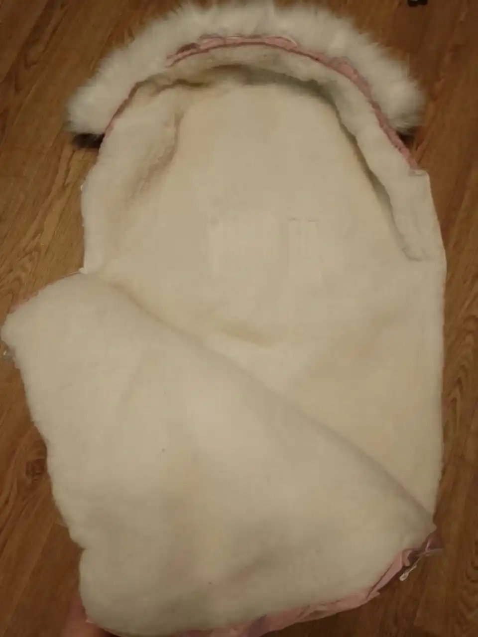 Продам зимний конверт на выписку для девочки