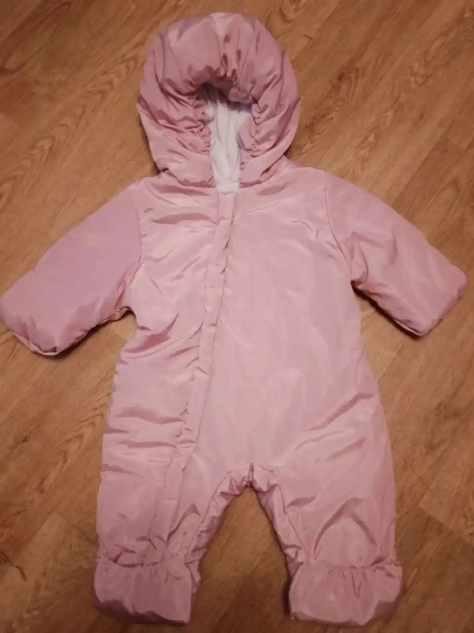 Продам зимний конверт на выписку для девочки