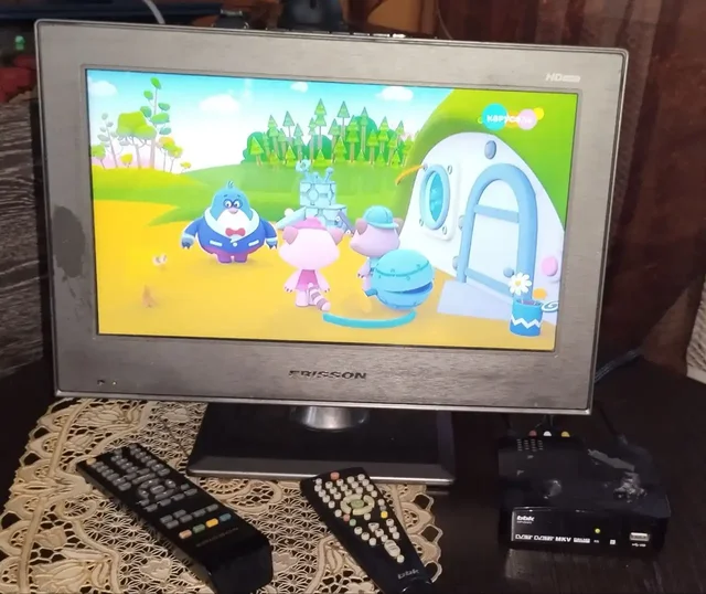 Продам телевизор Erisson 16LEJO2 с приставкой BBK - частное объявление в Братск