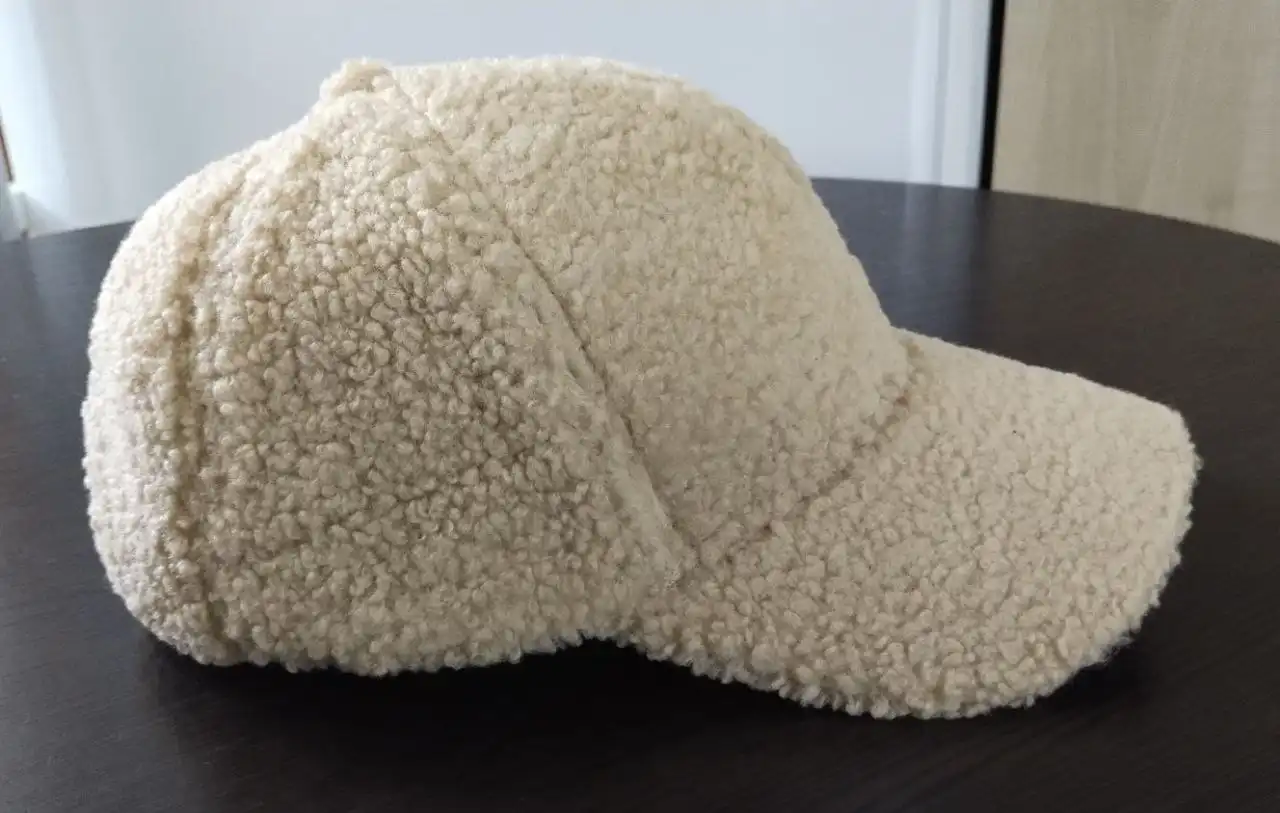 Продам новую кепку размер 56-60