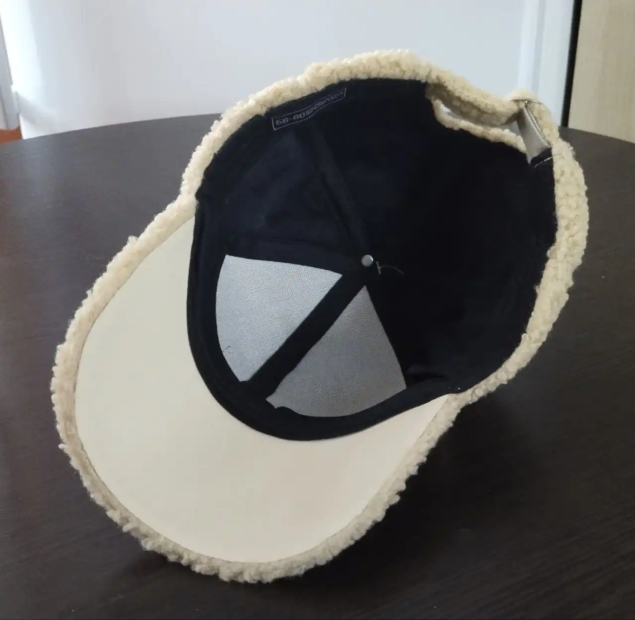 Продам новую кепку размер 56-60