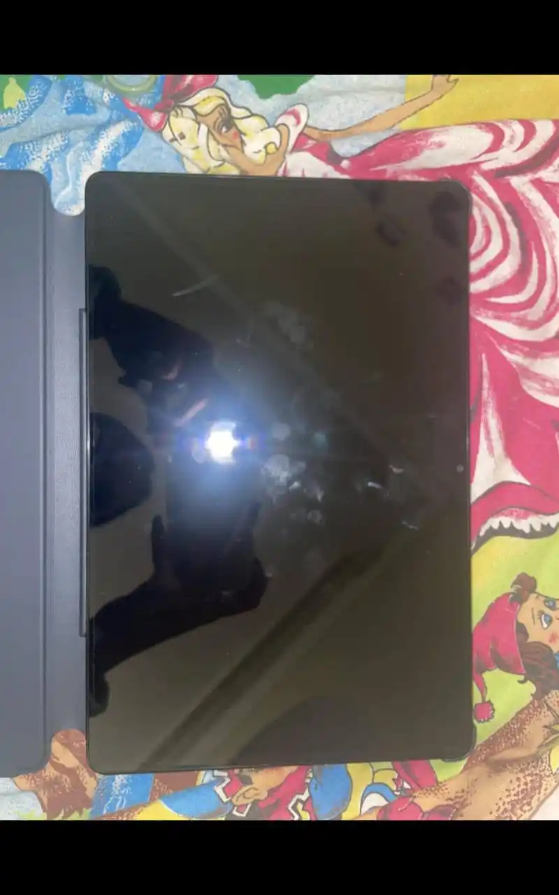 Продам планшет с клавиатурой