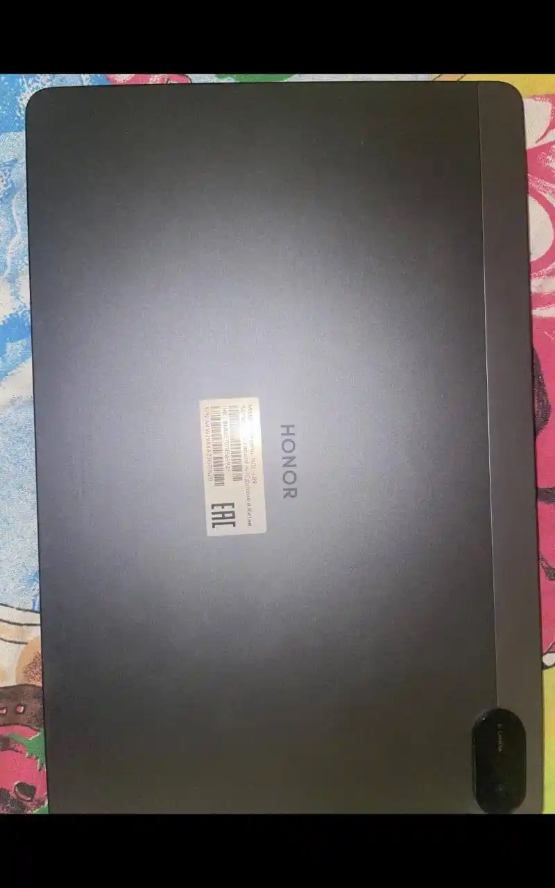 Продам планшет с клавиатурой