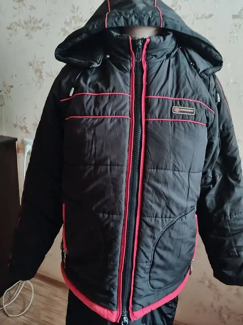 Продажа зимних курток и полукомбинезона - частное объявление в Тюмень