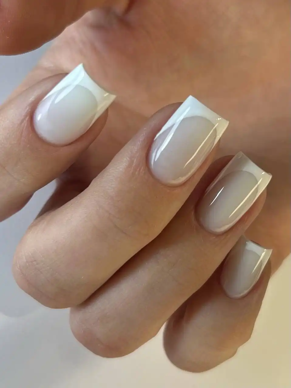 Маникюр и педикюр с любовью со скидкой - Услуги в Тюмень