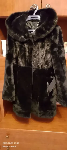 Продается шубка бренда SOFIA с отделкой черной норкой - частное объявление в Тюмень