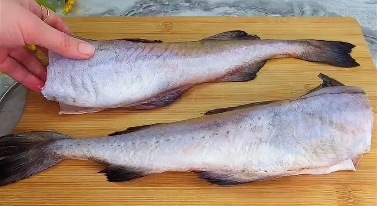 Свежее поступление минтая ПБГ разных размеров - Продукты питания (Барахолка) в Тюмень