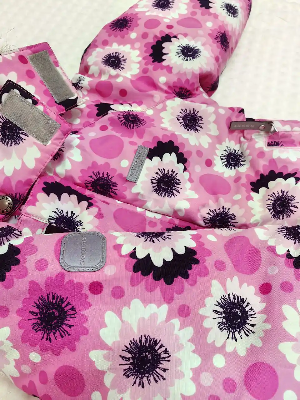 Продам зимний комбинезон Kerry 92 размер