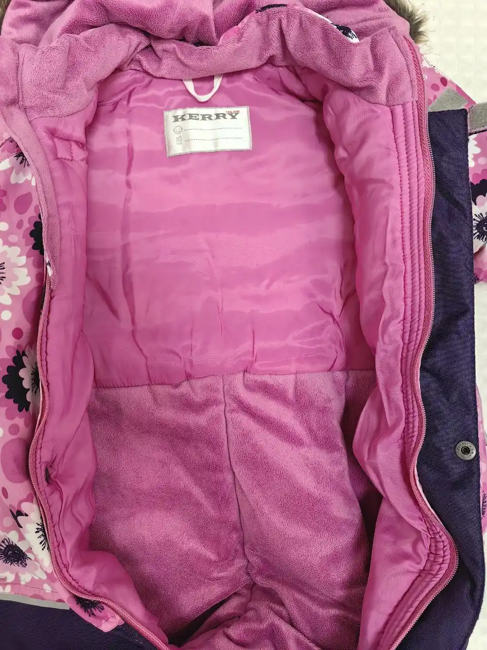Продам зимний комбинезон Kerry 92 размер