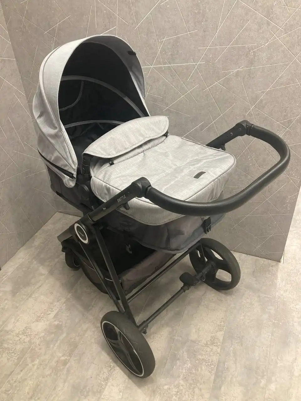 Продам коляску зима-лето