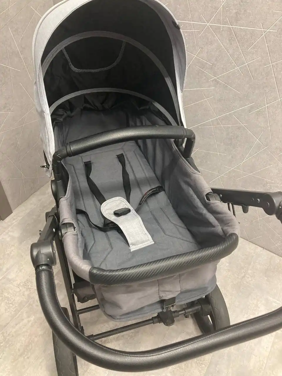 Продам коляску зима-лето