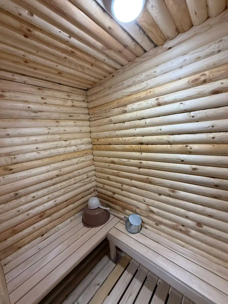 Баня-бочка из бревна с двумя вариантами комплектации - Для дома и дачи в Оренбург