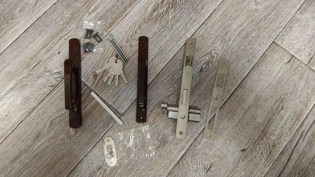 Продам ручку-замок для калитки