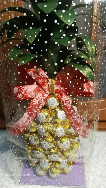 Подарочный ананас из конфет Золотая Лилия - частное объявление в Ангарск