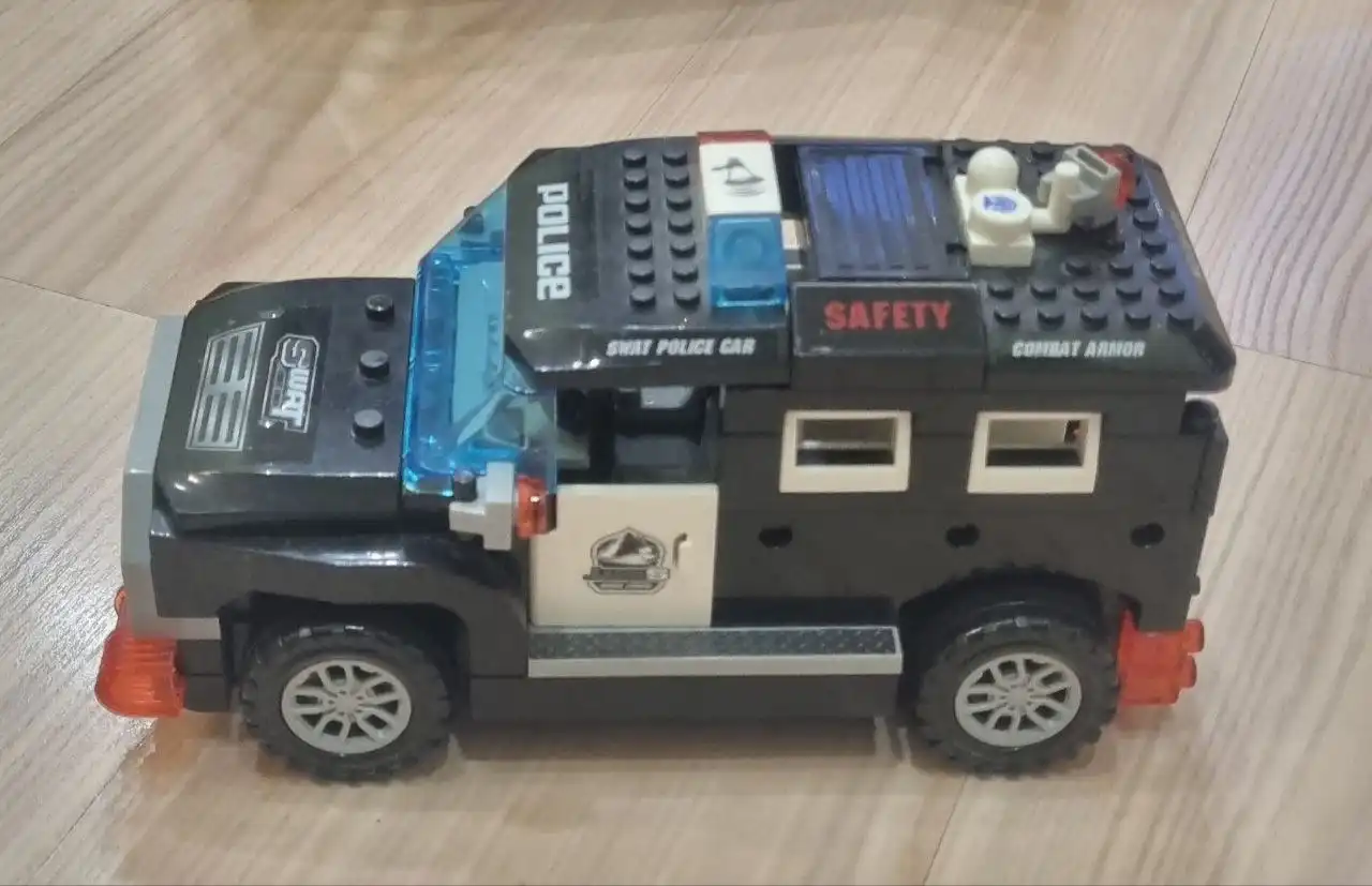 Конструктор полицейской машины