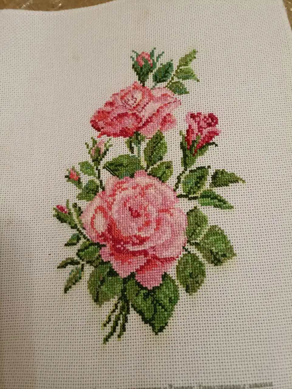 Вышивка гладью и крестом разных размеров