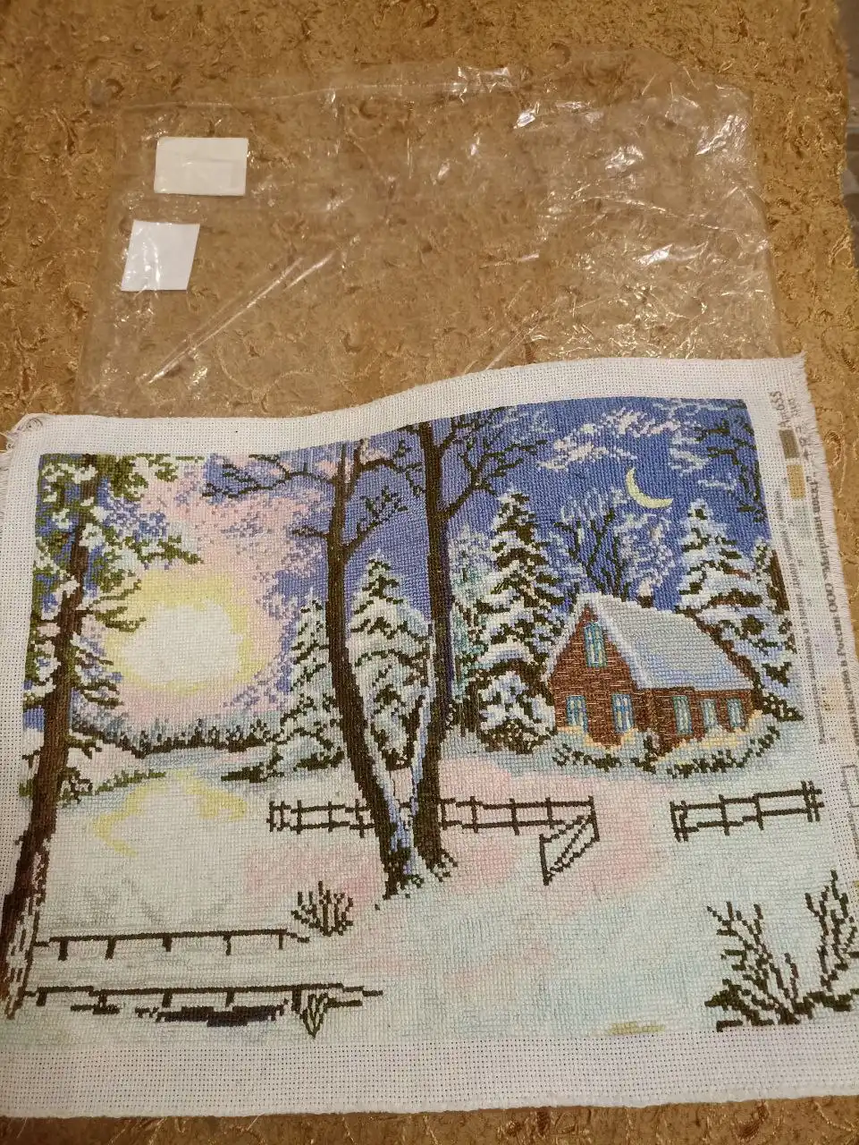 Вышивка гладью и крестом разных размеров