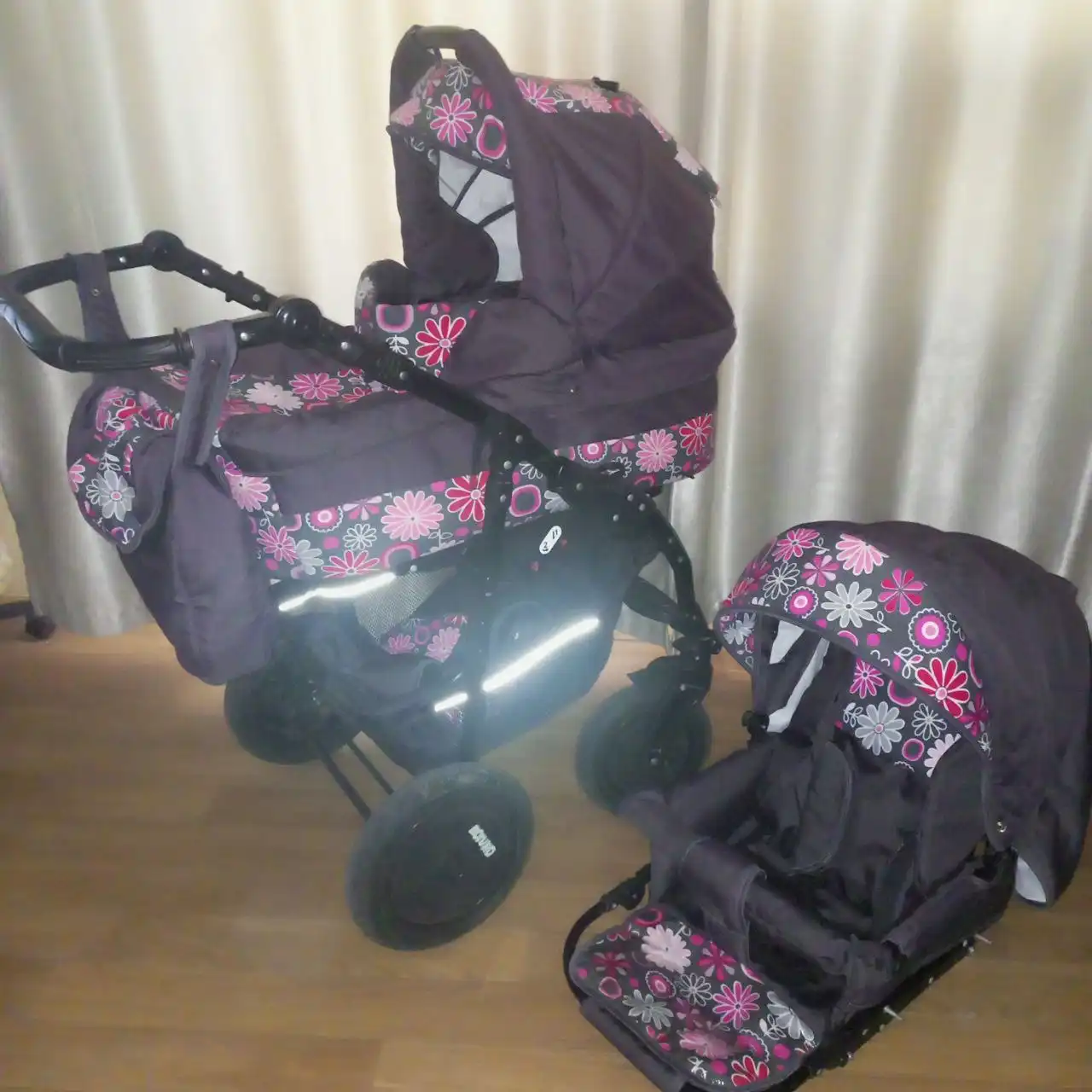 Продам коляску 2 в 1