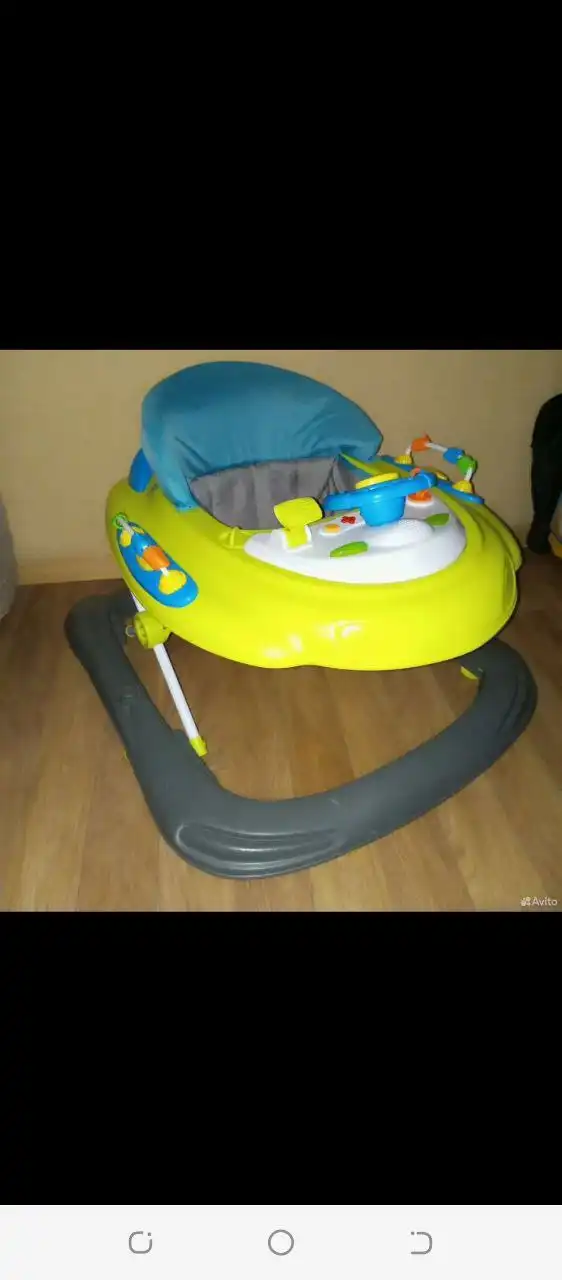 Продам регулируемые музыкальные ходунки