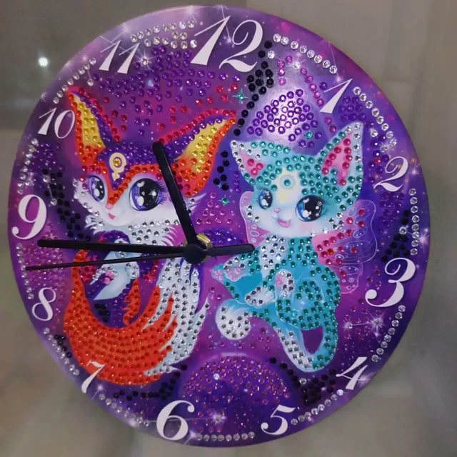 Часы из страз ручная работа - частное объявление в Ангарск